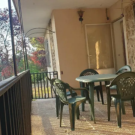 Casa Con Encanto Mitos * Pelayos del Arroyo