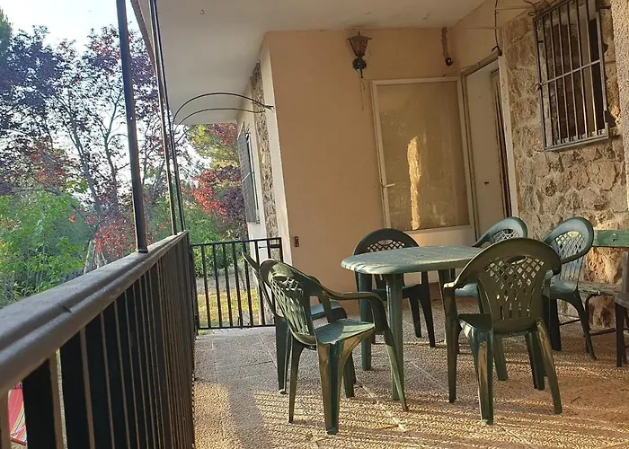 Casa Con Encanto Mitos * Pelayos del Arroyo