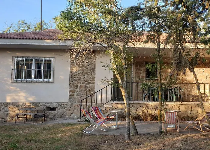 Casa Con Encanto Mitos * Pelayos del Arroyo